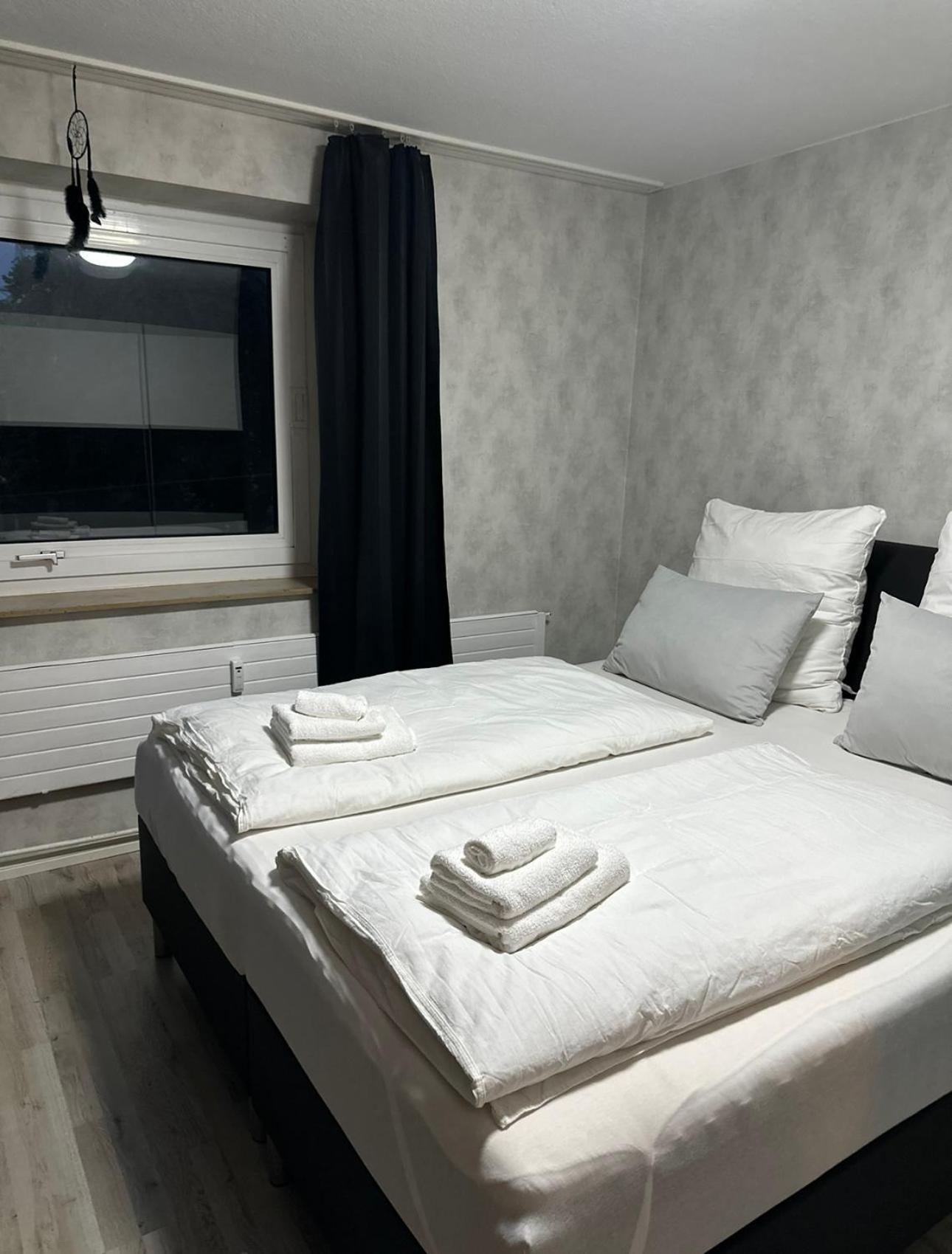 Am Deich 1 Zentral Mit Stadtblick Und Kontaktloser Check In Apartment Bremerhaven
