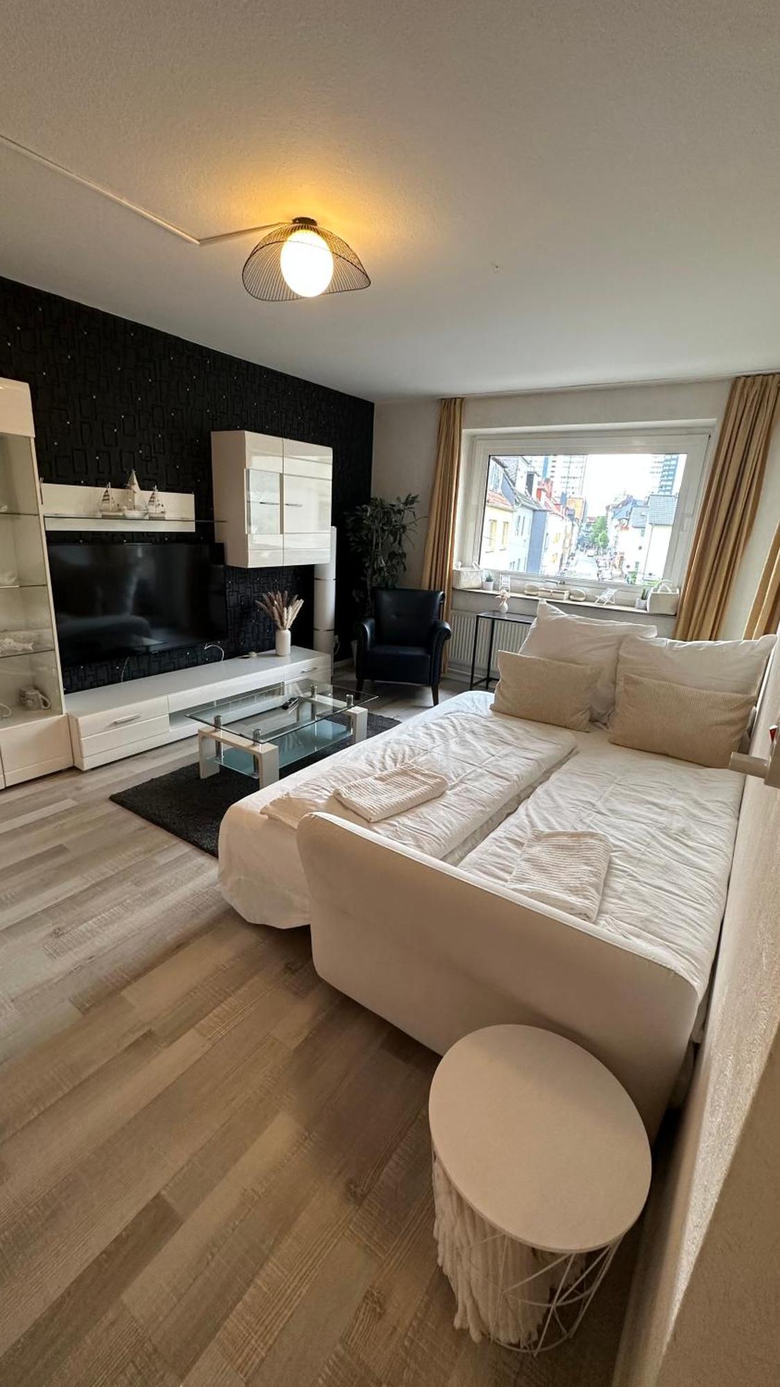 Am Deich 1 Zentral Mit Stadtblick Und Kontaktloser Check In